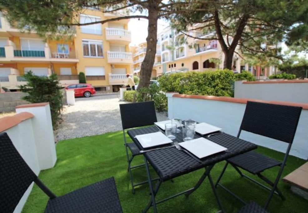 Appartement Situe A 100 M De La Plage 艾姆布里亚布拉瓦 外观 照片