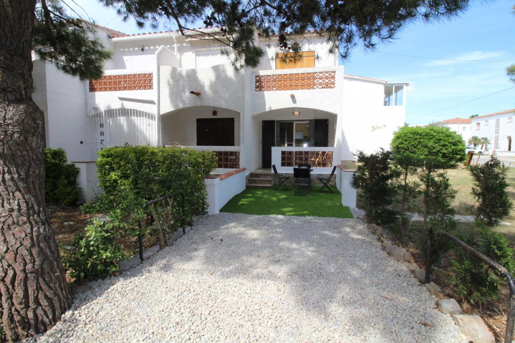 Appartement Situe A 100 M De La Plage 艾姆布里亚布拉瓦 外观 照片